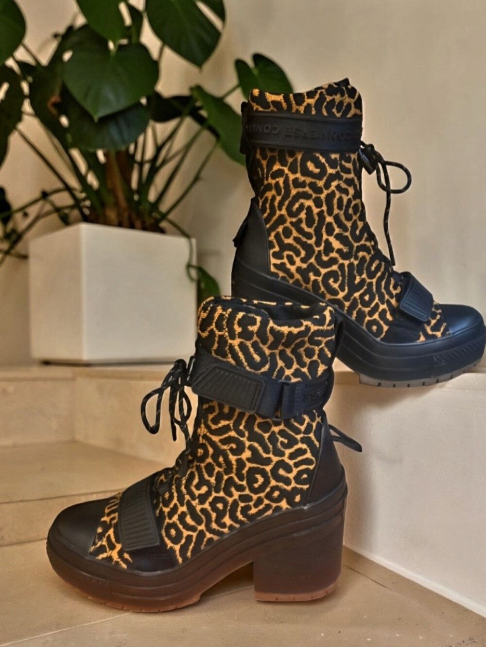 Converse Chuck Taylor All Star GR82 Leopard Platform Boots 6.5 Excellent